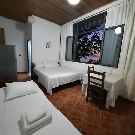 Apartment Sea Breeze 2