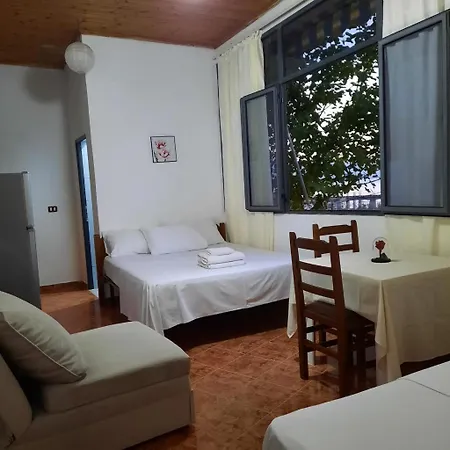 Apartment Sea Breeze 2